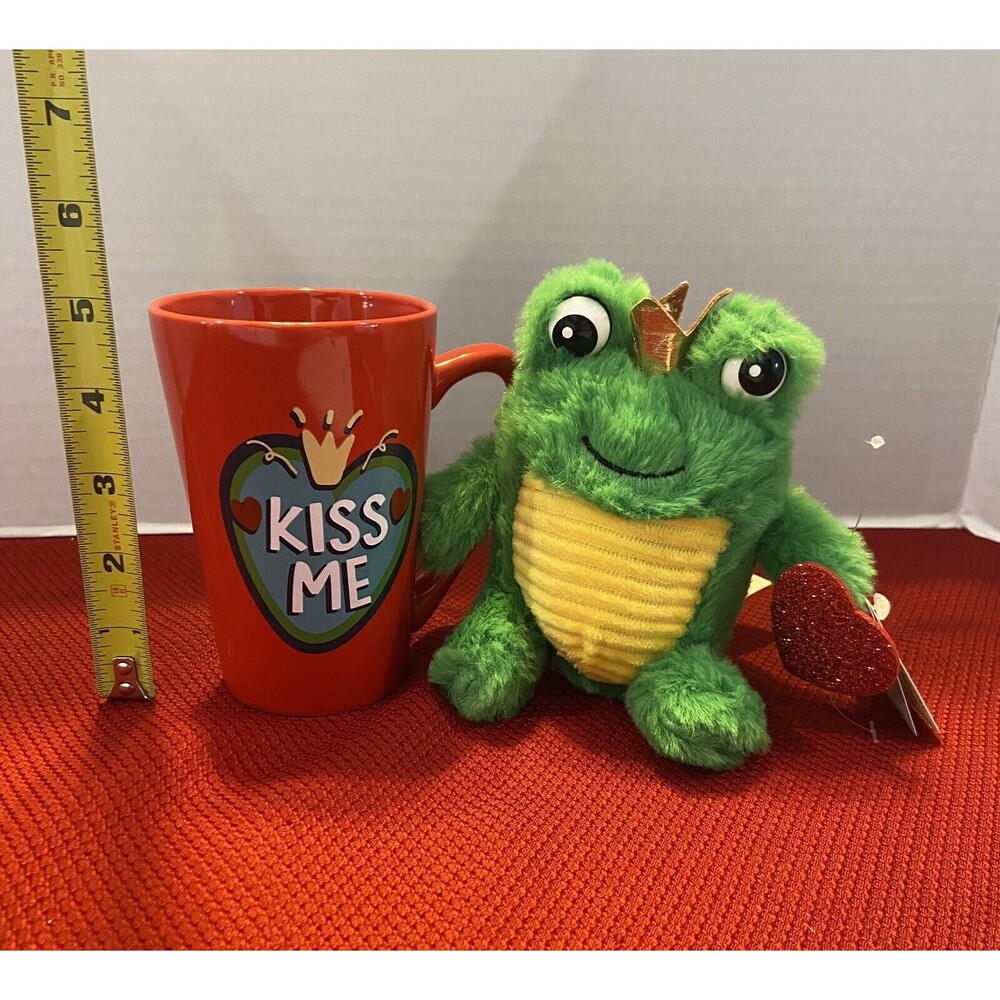 CELEBRATE - KISS ME" 5" TALL MUG  W/ STUFFED FROG